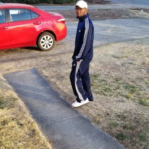 Meet your Posher, Robert